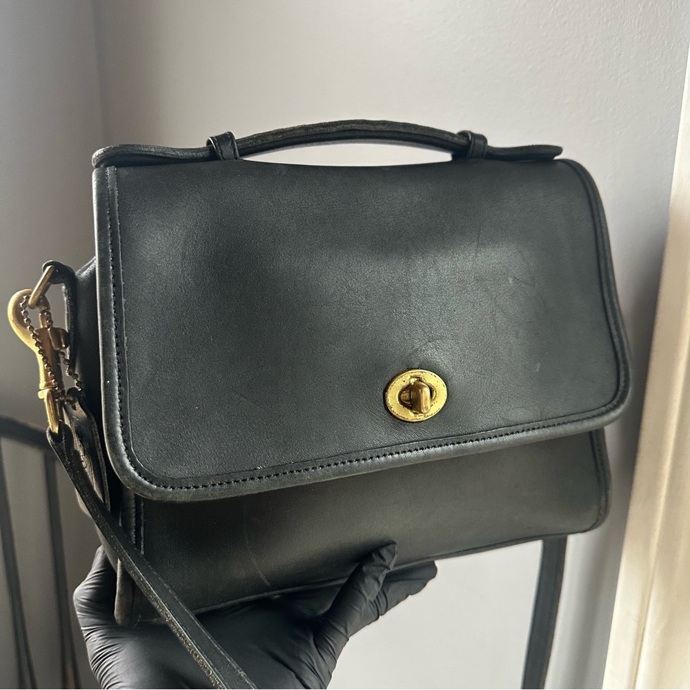Vintage Coach Court 9870 Leather Handbag Crossbody Black